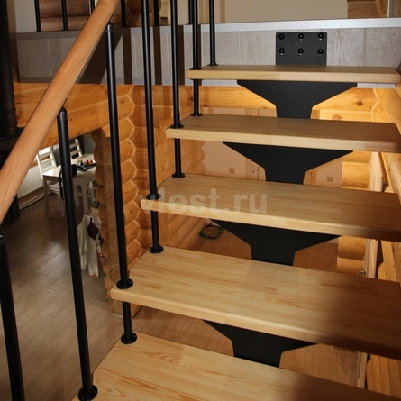 Лестница Г-образная на монокосоуре Mono Style Амелия